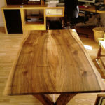 table in walnut