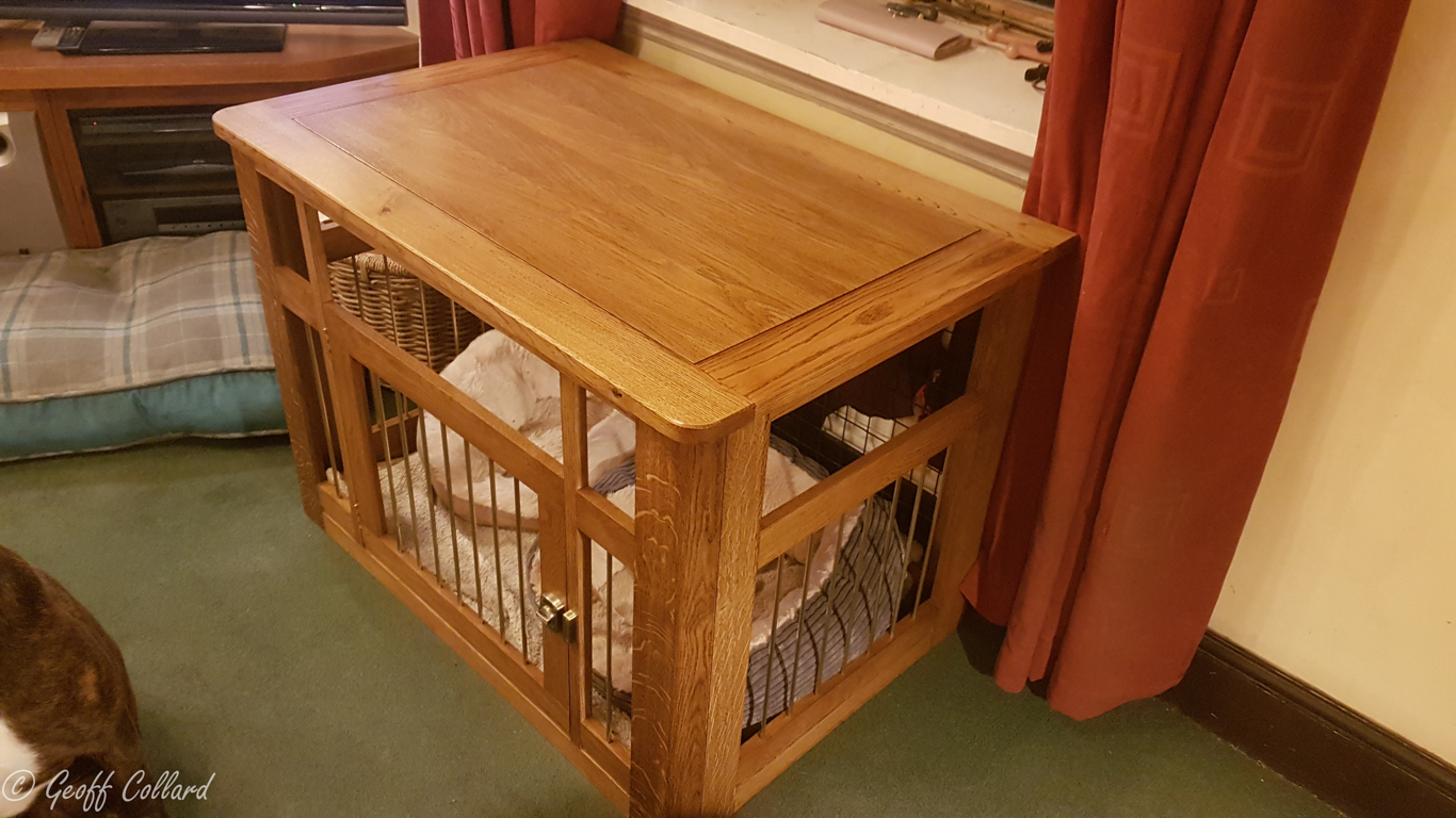 Solid oak dog cage with hexagonal brass bars